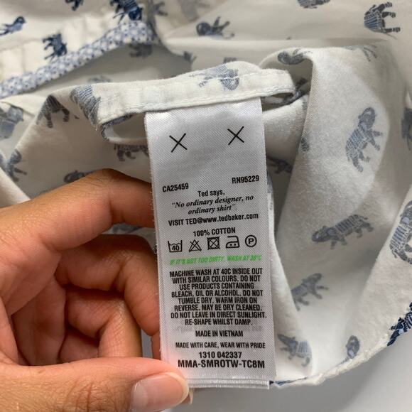 Ted Baker Shirt Mens 4 White Blue Allover Elephant Printed Cotton Short Sleeve - Picture 6 of 10